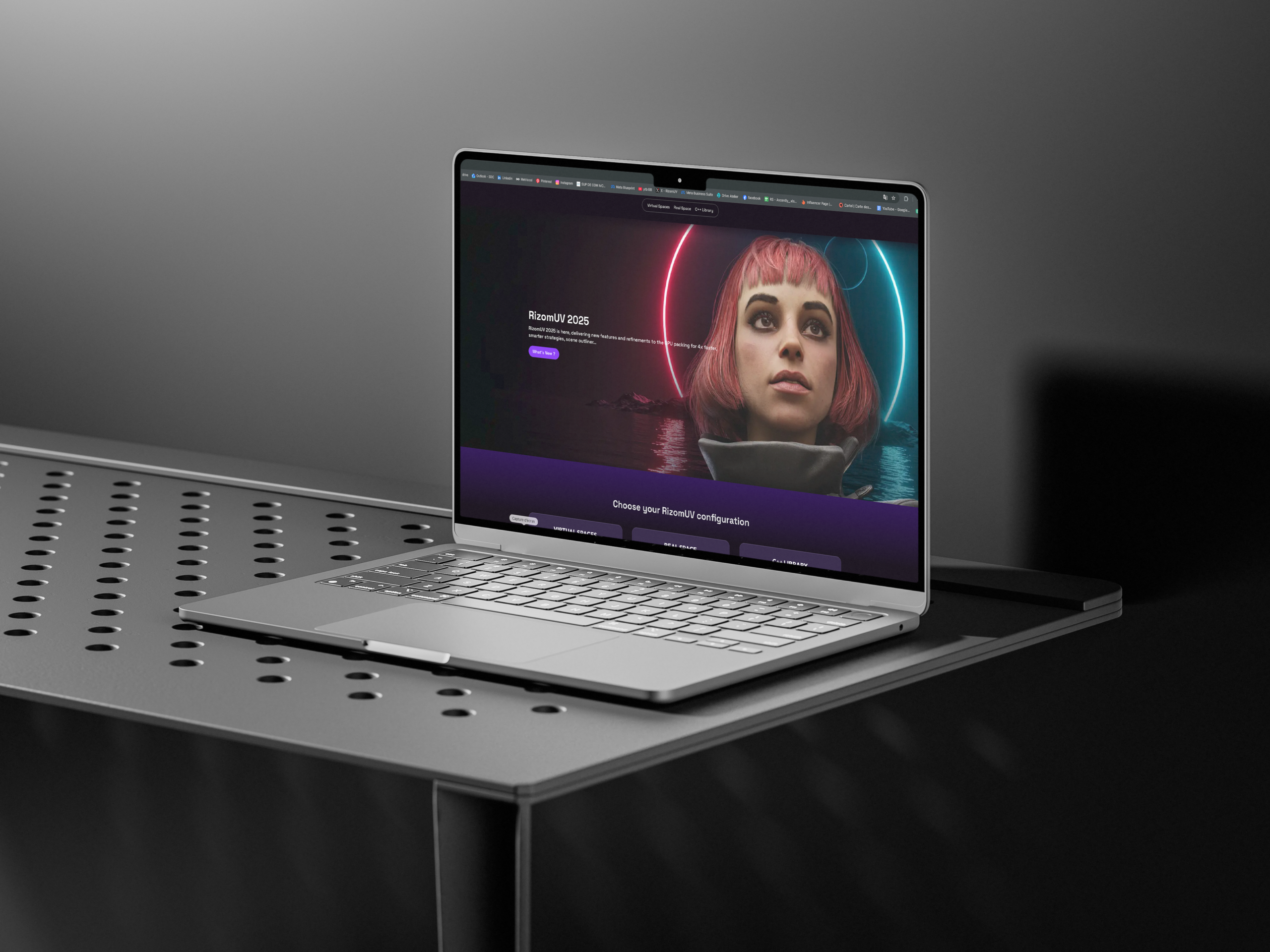 iMac_on_Table_Mockup_1